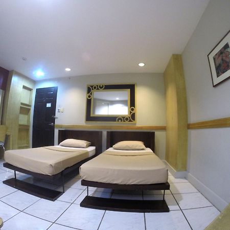 Urban Inn Iloilo Extérieur photo