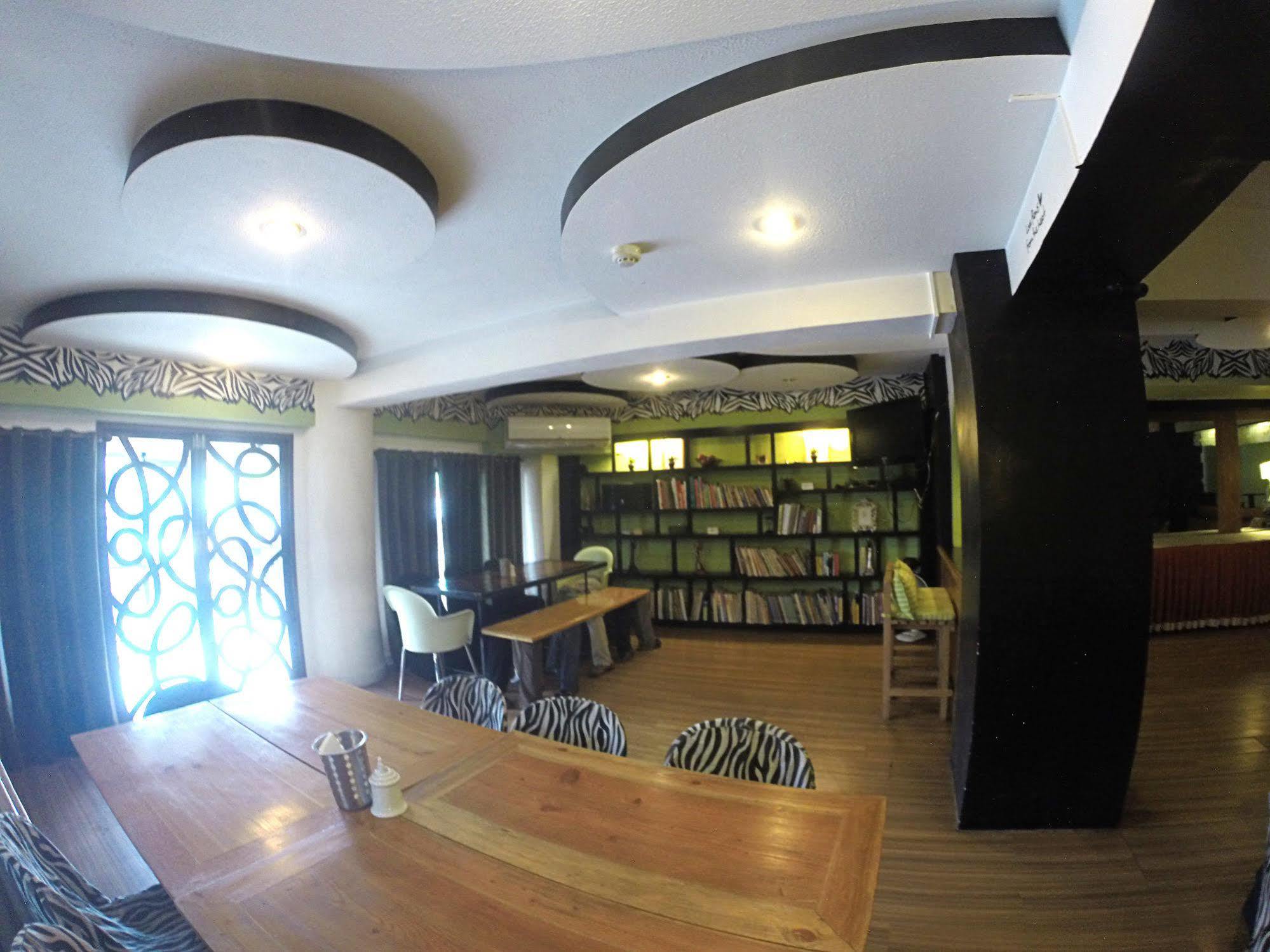 Urban Inn Iloilo Extérieur photo